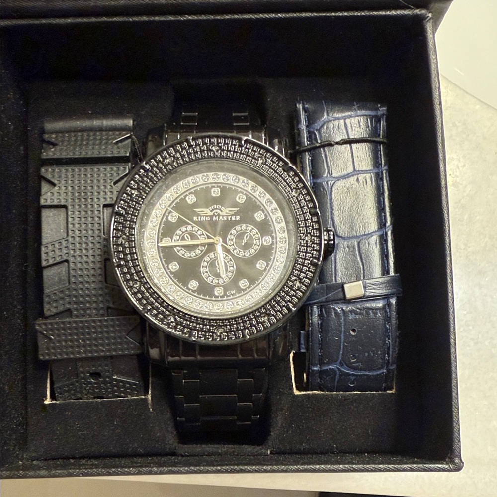 King Master 12 Genuine Diamond Watch KM1044